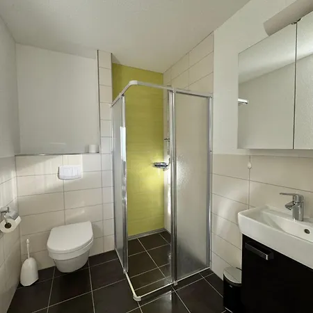 דירה In An Der Landesgrenze Zu Schaffhausen Und Zuerich ישטטן